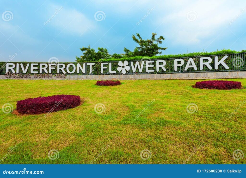 riverfront 
riverfront flower park 
sabarmati riverfront 
ahmedabad
